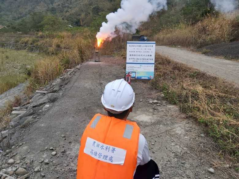 水利署把握機會進行人工增雨焰彈作業。（圖／水利署提供）