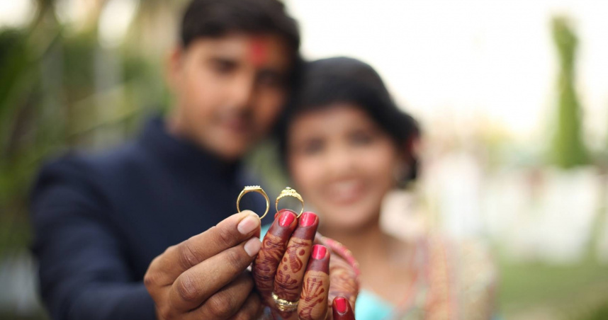 印度一名人妻與已婚男子發生婚外情後，丈夫氣不過找上對方妻子想報復，沒想到竟意外促成2段新戀情。（示意圖／Pixabay）