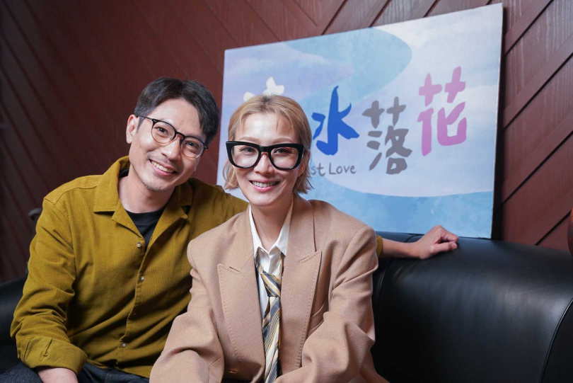 鄭秀文、陸駿光今為《流水落花》接受台灣媒體訪問。（圖／甲上提供）