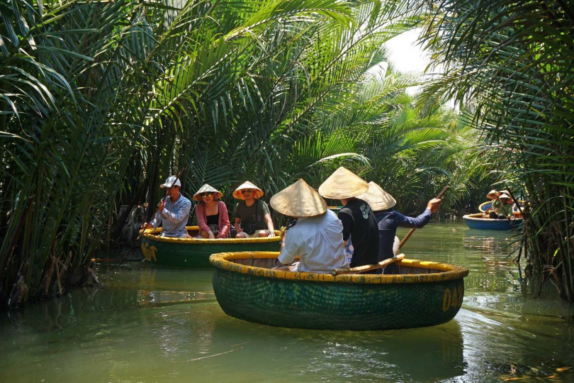 易飛網峴港行程帶旅人體驗水椰林竹南船生態之旅，兩人同行每人平均27,900元起。（圖／易飛網提供）