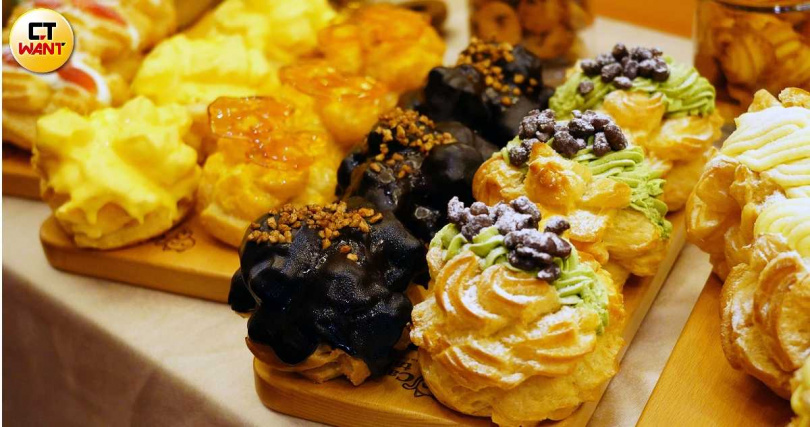 貓尾巴麵包店製作的泡芙口味相當多元，10月還將推出正流行的鐵盒餅乾。