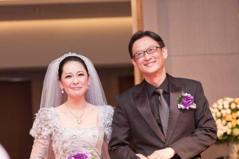 況明潔和先生麥可結婚12年悟出相處之道。（圖／翻攝自臉書）