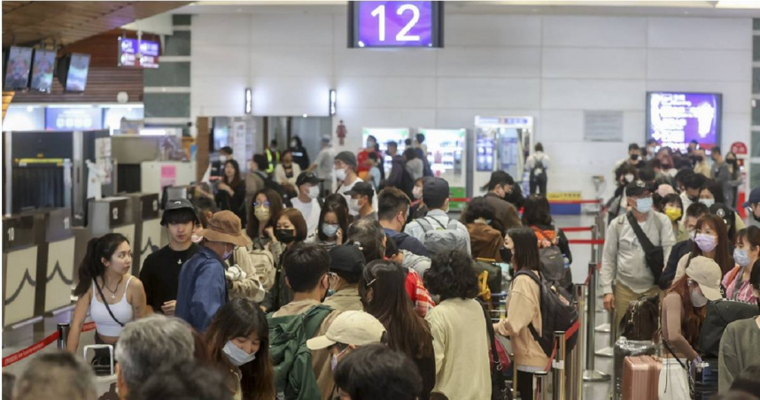 颱風「海葵」3日觸陸台灣，讓不少民眾擔憂出國旅遊受影響。（圖／報系資料照）