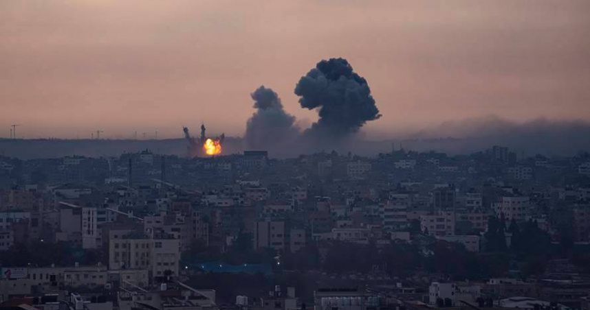 以色列國防軍對哈瑪斯組織據點進行攻擊。（圖／達志／美聯社）