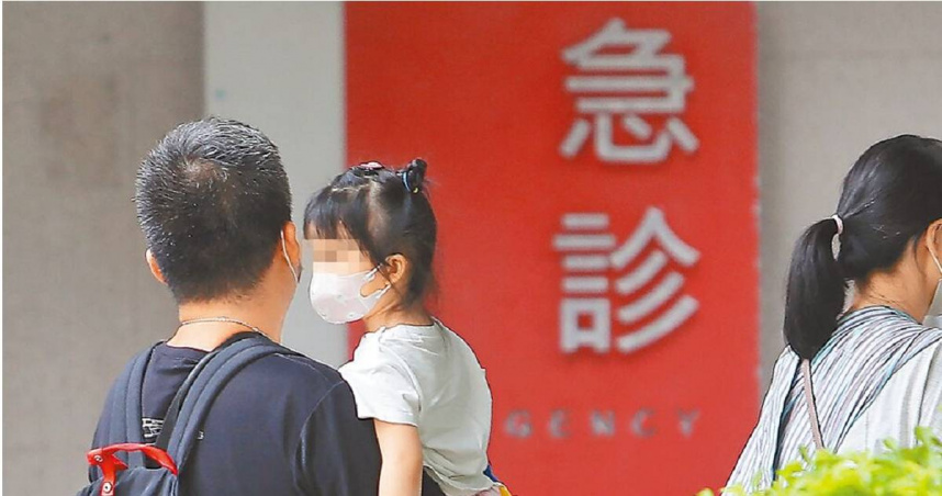 台灣少子化問題衝擊兒科醫師人才荒，衛福部長薛瑞元直言，未來10年後重病孩童恐海外求醫。（圖／報系資料照）