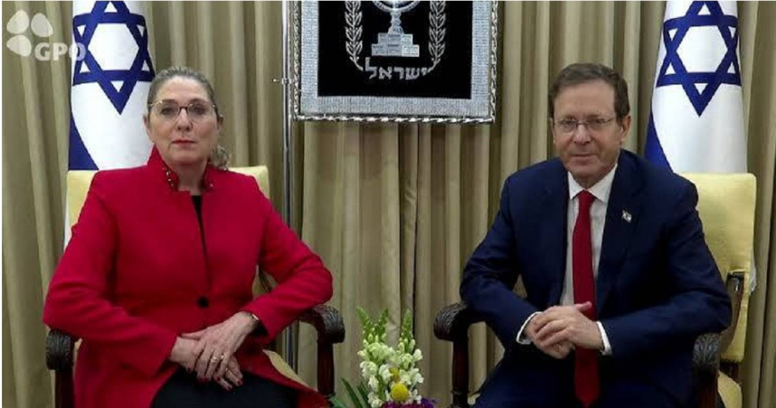 以色列總統赫佐格（Isaac Herzog）與妻子米哈爾（Michal Herzog）。（圖／翻攝自X平台）