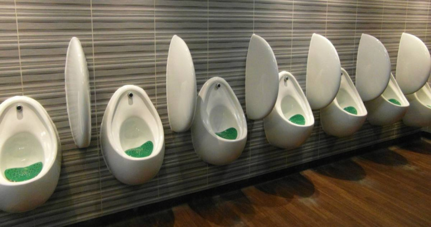 原PO抱怨公共廁所環境超髒亂。（示意圖／Pixabay）