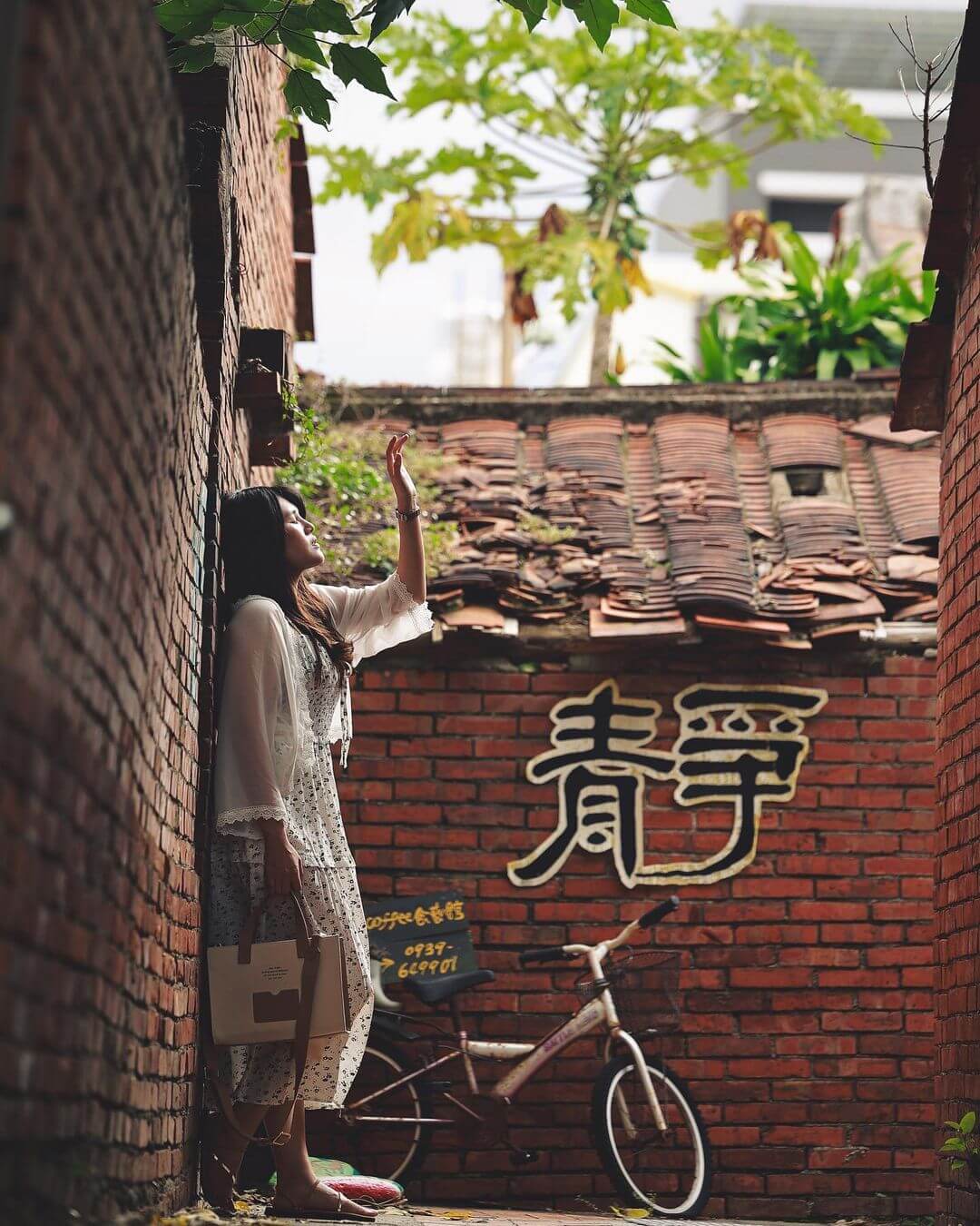 苗栗景點｜精選8個苗栗室內景點，漫遊獨特韻味的紅磚古厝，體驗刺激有趣的遊樂園，就算下雨也不掃興。