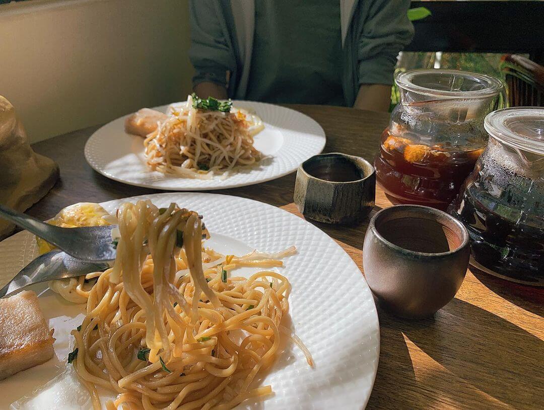 苗栗一日遊｜除了賞杭菊，還能喝杭菊咖啡！杭菊花季的苗栗銅鑼一日遊提案